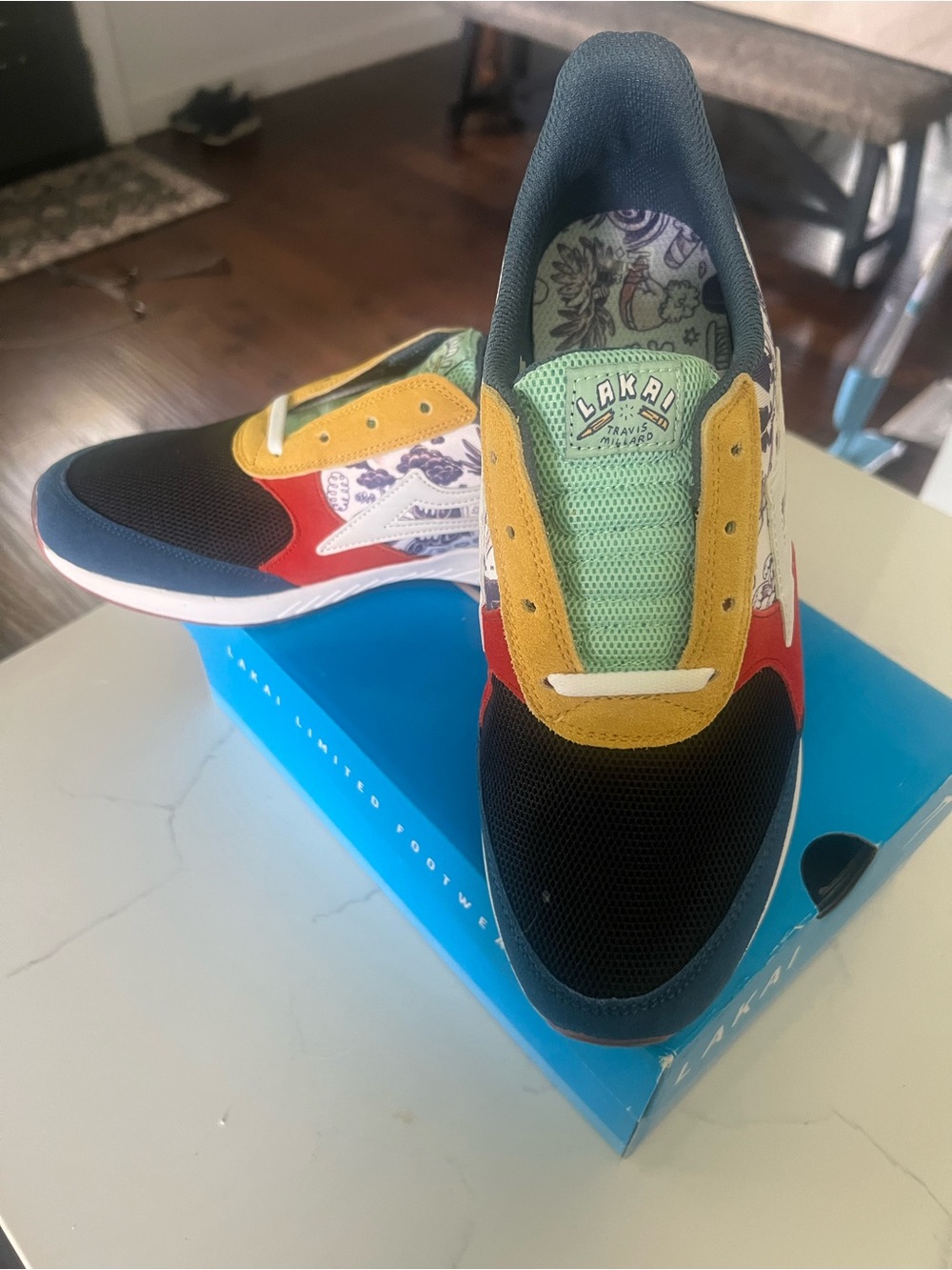 Lokai EVO 2 PAIRS Men's Sneakers SIZE 8 NWT